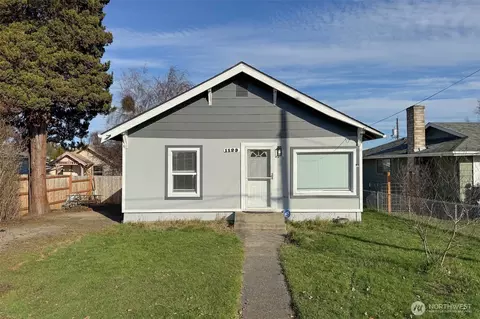 1123 W 9th St, Port Angeles, WA 98363