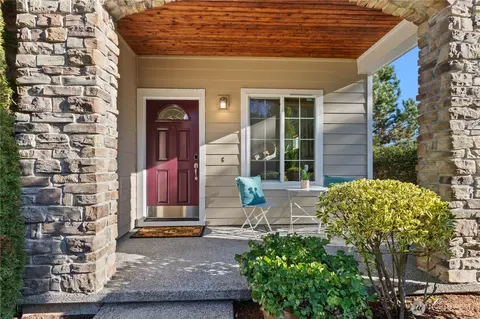 Exterior - 23215 SE Dr Se 27th, Bothell, WA 98021 photo 3 of 8