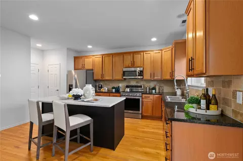 Kitchen - 23215 SE Dr Se 27th, Bothell, WA 98021 photo 1 of 3