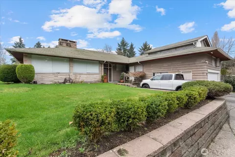 16545 Des Moines Memorial Dr S, Burien, WA 98148