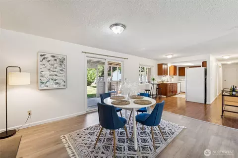 Dining - 19520 Grannis Rd, Bothell, WA 98012 photo 1 of 4