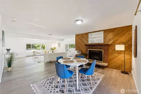 Dining - 19520 Grannis Rd, Bothell, WA 98012 photo 2 of 4