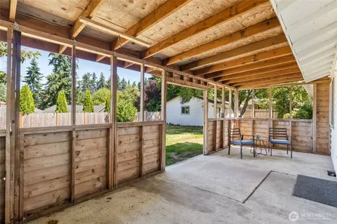 Exterior - 19520 Grannis Rd, Bothell, WA 98012 photo 3 of 7