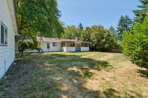 Exterior - 19520 Grannis Rd, Bothell, WA 98012 photo 7 of 7