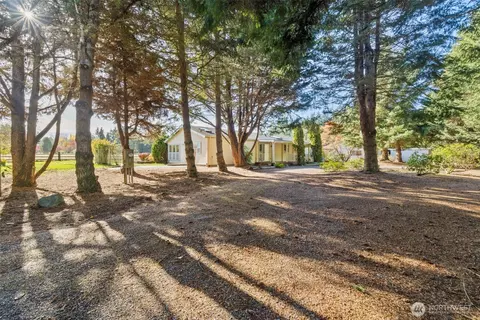 132 Cosmos Ln, Port Angeles, WA 98362