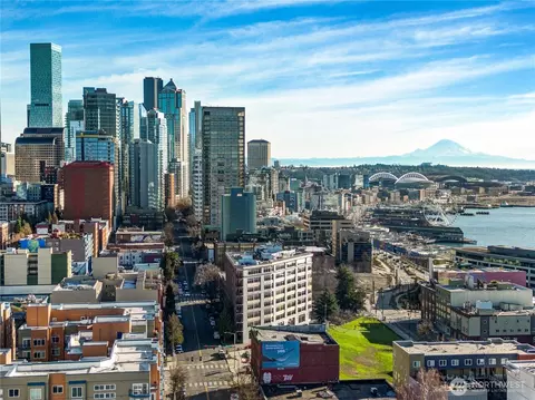 2621 2nd Ave #706, Seattle, WA 98121