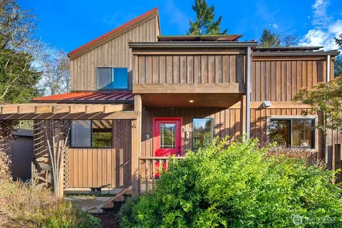 23208 107th Ave SW, Vashon, WA 98070