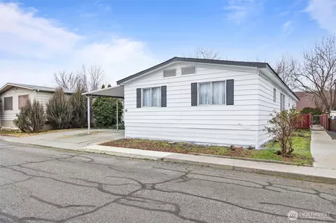 36 Mercury Dr, Richland, WA 99354