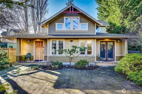 877 Monroe St, Port Townsend, WA 98368