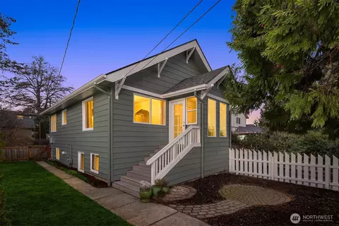 716 N 96th St, Seattle, WA 98103