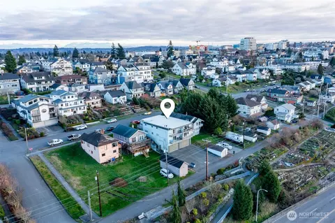View/Area - 2210 Grand Ave, Everett, WA 98201 photo 9 of 10
