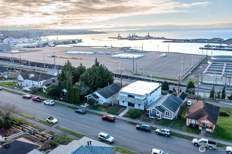 View/Area - 2210 Grand Ave, Everett, WA 98201 photo 1 of 10