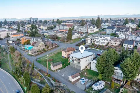 View/Area - 2210 Grand Ave, Everett, WA 98201 photo 3 of 10