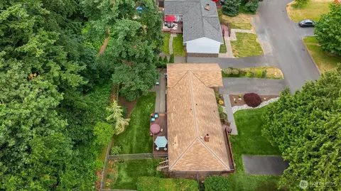 View/Area - 23318 3rd Pl W, Bothell, WA 98021 photo 5 of 5
