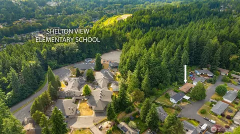 View/Area - 23318 3rd Pl W, Bothell, WA 98021 photo 3 of 5