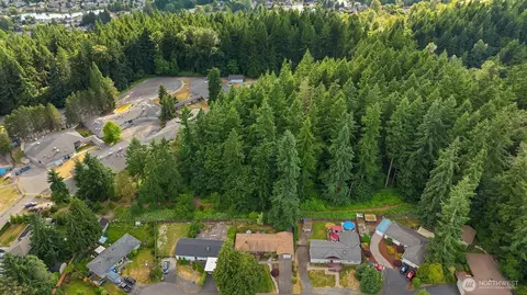 View/Area - 23318 3rd Pl W, Bothell, WA 98021 photo 4 of 5
