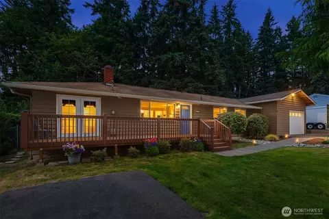 Exterior - 23318 3rd Pl W, Bothell, WA 98021 photo 2 of 7