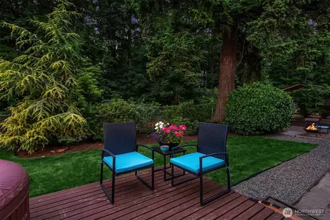 Exterior - 23318 3rd Pl W, Bothell, WA 98021 photo 7 of 7