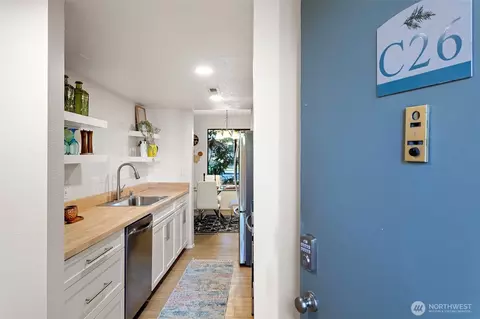 14331 124th Ave NE #C26, Kirkland, WA 98034