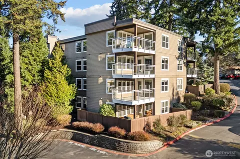 22910 90th Ave W #D201, Edmonds, WA 98026