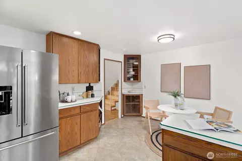 Kitchen - 19810 95th Ave NE, Bothell, WA 98011 photo 3 of 5