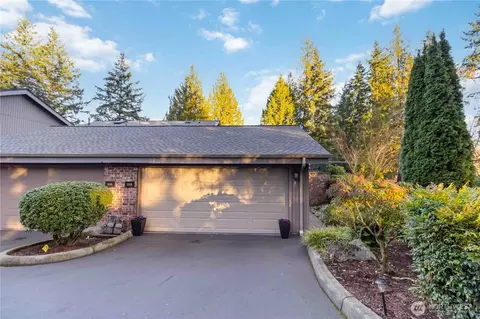 112 141st Pl NE #10B, Bellevue, WA 98007