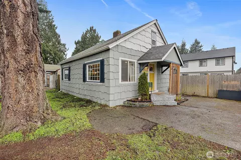 521 114th St S, Tacoma, WA 98444