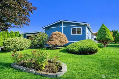 14405 Greenbelt Dr E, Bonney Lake, WA 98391