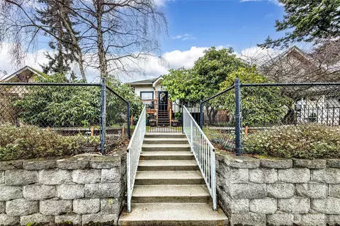 Exterior - 1116 E Marine View Dr, Everett, WA 98201 photo 14 of 14