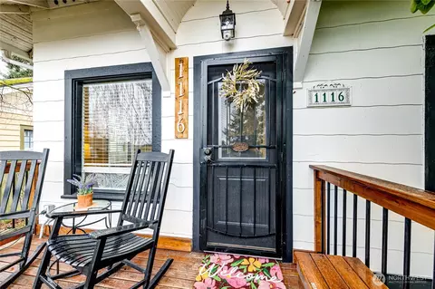 Exterior - 1116 E Marine View Dr, Everett, WA 98201 photo 2 of 14
