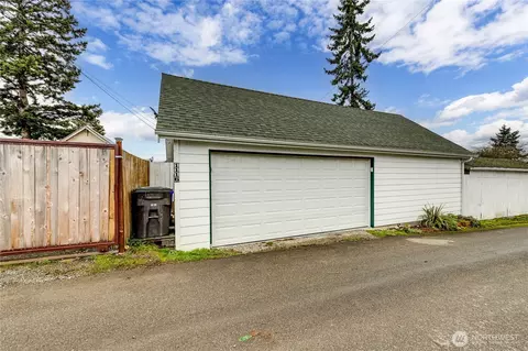 Other - 1116 E Marine View Dr, Everett, WA 98201 photo 8 of 9