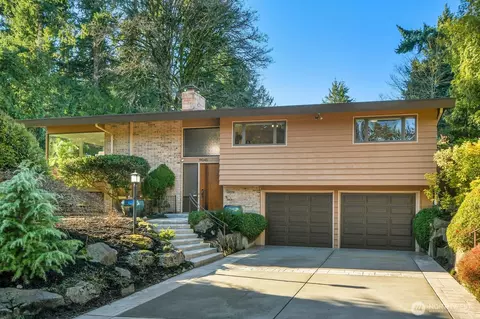 19045 46th Ave NE, Lake Forest Park, WA 98155