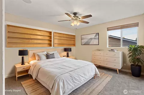Bedroom - 9323 10th Ave SE, Everett, WA 98208 photo 3 of 3