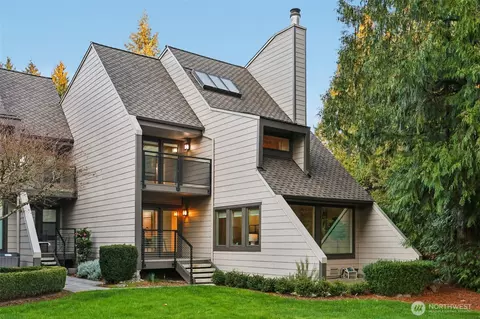10331 NE 19th Pl, Bellevue, WA 98004