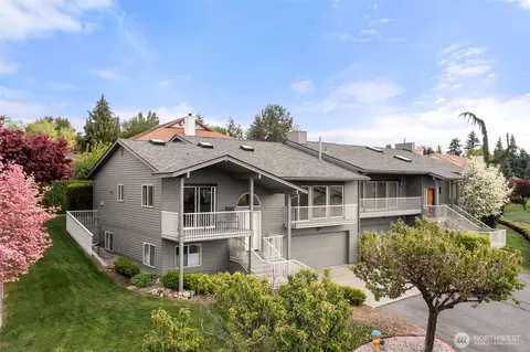 351 19th St NE #10, East Wenatchee, WA 98802