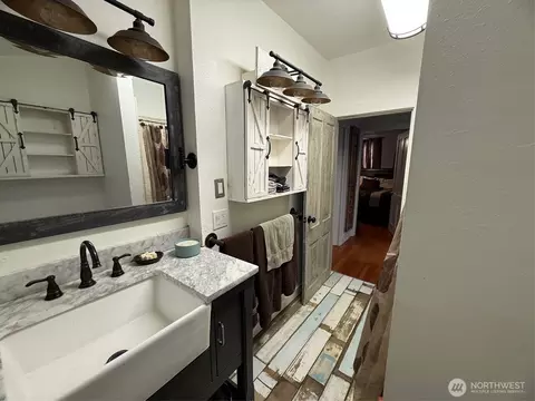 Bath - 321 E Oak St, Walla Walla, WA 99362 photo 2 of 2
