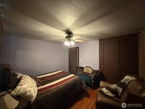 Bedroom - 321 E Oak St, Walla Walla, WA 99362 photo 7 of 9