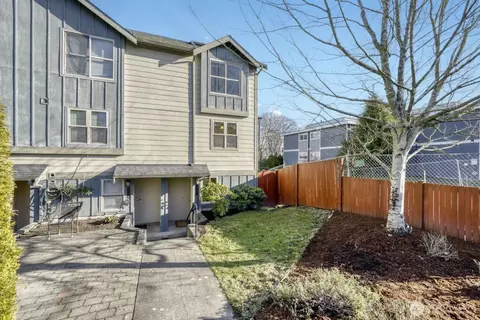 9010 18th Ave SW #A, Seattle, WA 98106
