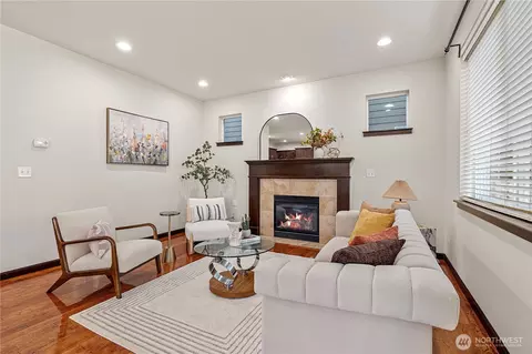 Living - 12014 NE 162nd Pl, Bothell, WA 98011 photo 1 of 5