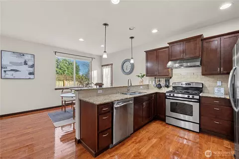 Kitchen - 12014 NE 162nd Pl, Bothell, WA 98011 photo 1 of 6