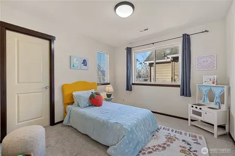 Bedroom - 12014 NE 162nd Pl, Bothell, WA 98011 photo 4 of 4
