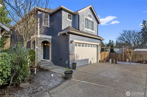 Exterior - 12014 NE 162nd Pl, Bothell, WA 98011 photo 4 of 6