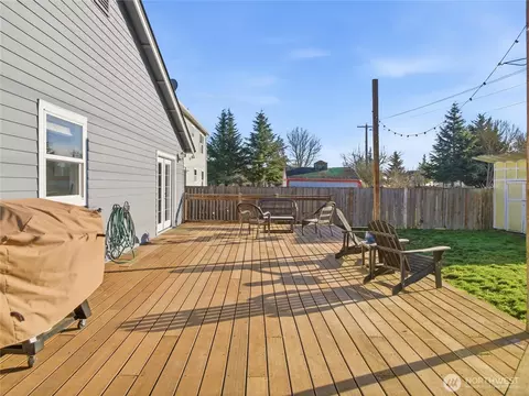 Exterior - 1015 Nunnally Ave NW, Orting, WA 98360 photo 10 of 10
