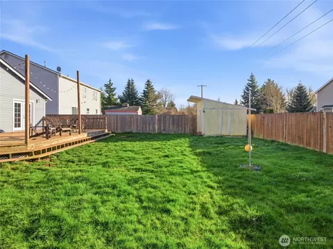 Exterior - 1015 Nunnally Ave NW, Orting, WA 98360 photo 8 of 10
