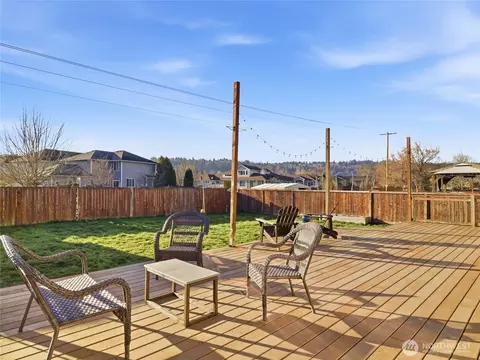 Exterior - 1015 Nunnally Ave NW, Orting, WA 98360 photo 6 of 10