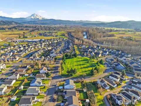 View/Area - 1015 Nunnally Ave NW, Orting, WA 98360 photo 4 of 5
