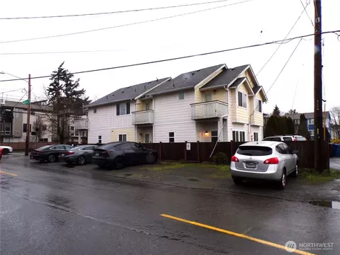 501 N 105th Street Apt Abc St #A,B&C, Seattle, WA 98133