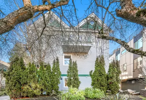 407 N 49th St #A, Seattle, WA 98103