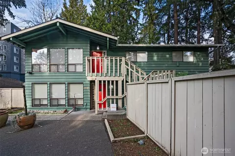 1614 NE 199th Ct, Shoreline, WA 98155