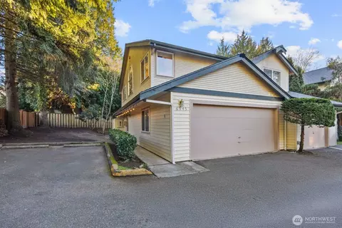 6945 NE 170th St, Kenmore, WA 98028